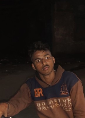 Munaf, 18, India, Dhule