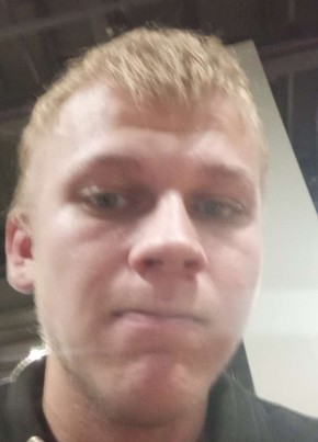 Nick Adams из Aurora (State of Illinois) 22 года