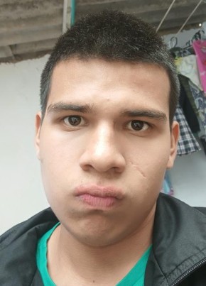 Brandon estiven из Santafe de Bogotá 18 лет