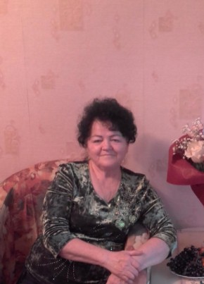Валентина из Омска 77 лет