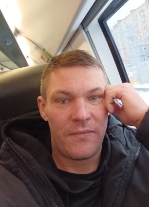 Виктор из Томска 44 года