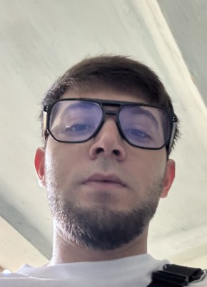 Шамиль 27 лет