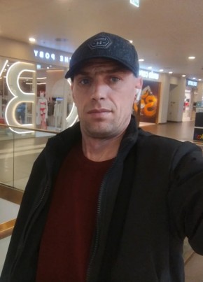 Денис из Красноярска 46 лет