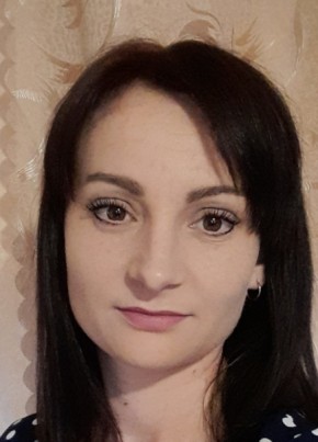 Алёна, 29, Россия, Гиагинская