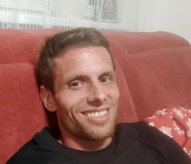 Muscle, 34, Prague
