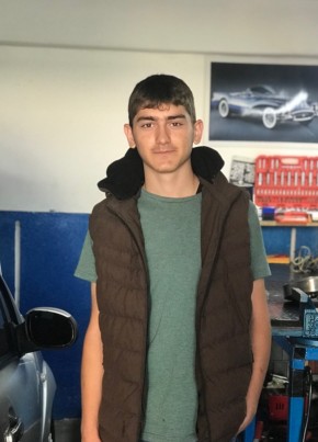 Ahmet, 19, Türkiye Cumhuriyeti, Konya