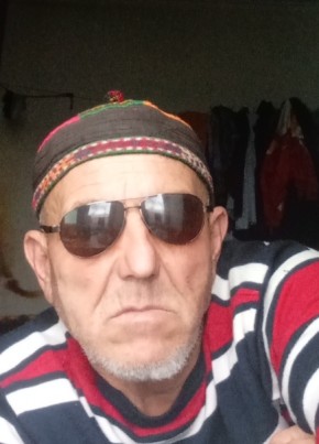 Амирхан из Tirmiz 42 года