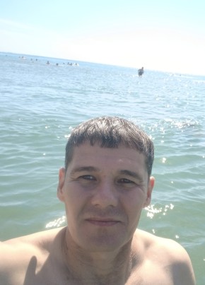 Руслан из Геленджика 46 лет