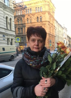 Елена, 61, Россия, Луга