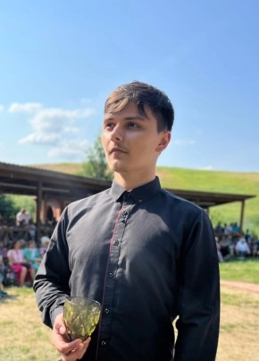 Иван, 20, Россия, Рязань