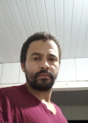 Gerson Barboza, 47, República Federativa do Brasil, Toledo