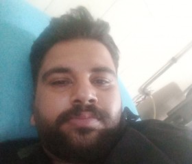 Javadtabasio04, 26, Kashmar