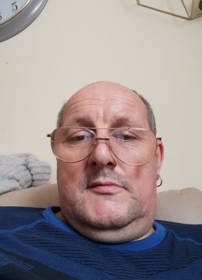 LEONARD RISI, 57, United Kingdom, Battersea