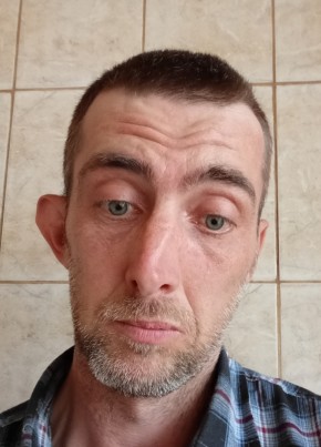 Игорь Валюгин из Вышнего Волочека 39 лет