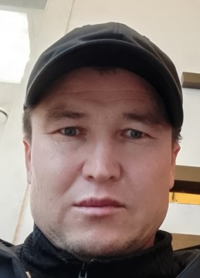 Иса из Тореза 38 лет