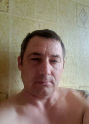 Валентин из Грязовеца 42 года