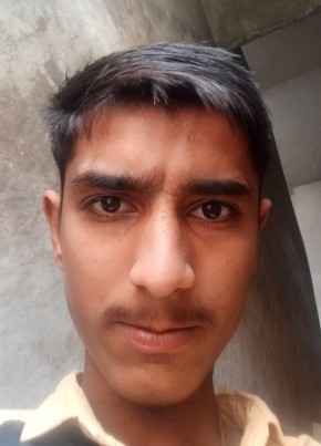 Aniket, 18, India, Bhiwandi