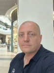 Yuriy, 40, Saint Petersburg