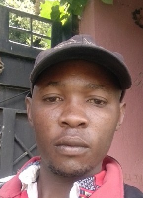 BONIFACE, 28, Kenya, Nairobi