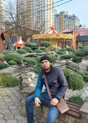Нозимжон Камолов, 27, Россия, Новотитаровская