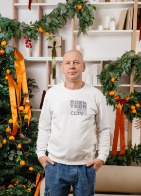 Виталий из Валдая 52 года