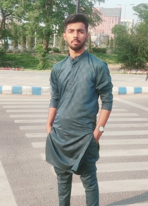 afnan, 19, Pakistan, Lahore