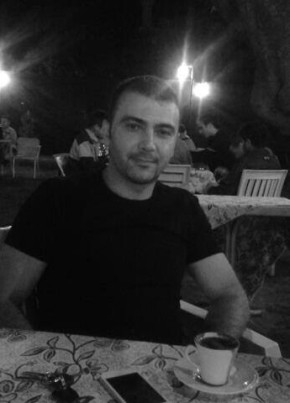 Ali, 39, Türkiye Cumhuriyeti, Edremit (Balıkesir)