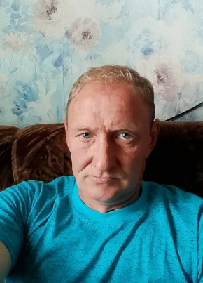 Сергей из Верхнего Уфалея 52 года