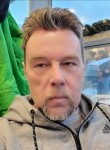 Pinoller, 57, Gatchina