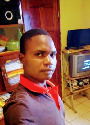 Tchingalbe, 29, Republic of Cameroon, Yaoundé