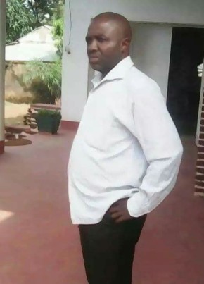 Ousman, 48, Cameroon, Douala