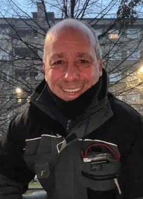 Алексей из Paris 59 лет