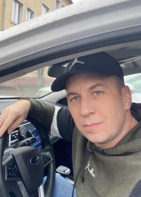Алексей из Новокузнецка 42 года