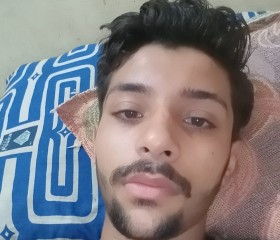 Usama Shabbir, 20, Lalian
