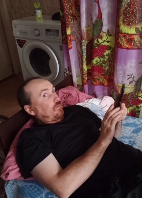 Олег из Астрахани 44 года