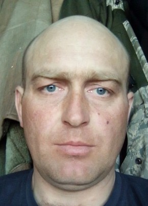 Сергей, 35, Россия, Тюкалинск