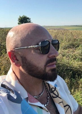Кирилл из Челябинска 39 лет
