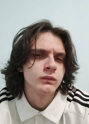 Иван из Москвы 18 лет