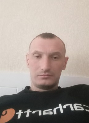 Андрей из Брянска 36 лет