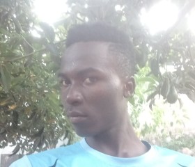 Fortunatus, 23, Arusha