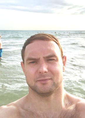 Dmitriy, 35, Russia, Saint Petersburg