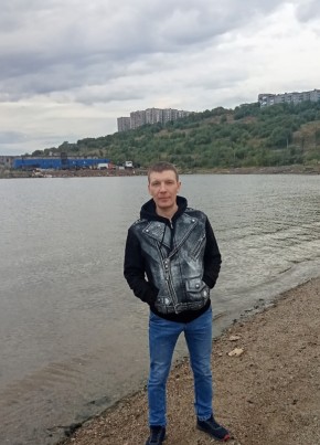 Максим