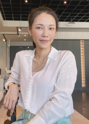 李丽, 35, 中华人民共和国, 香港