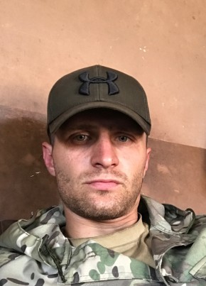 Анатолий, 30, Россия, Владикавказ