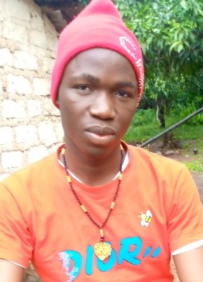 Kanu Osman tolo, 24, Sierra Leone, Freetown