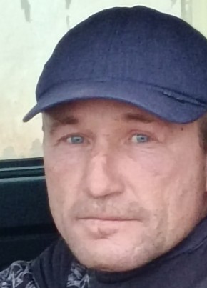 Константин Хорьк из Элисты 42 года
