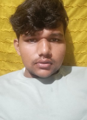 Mahfoozkhan, 21, India, Mumbai