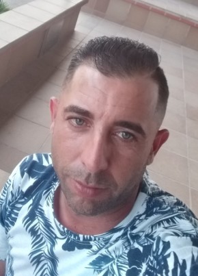 Piti, 39, Estado Español, Gerena