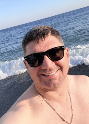 DENIS из Ялты 45 лет