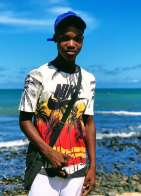 weyne, 18, República Democrática de São Tomé e Príncipe, São Tomé